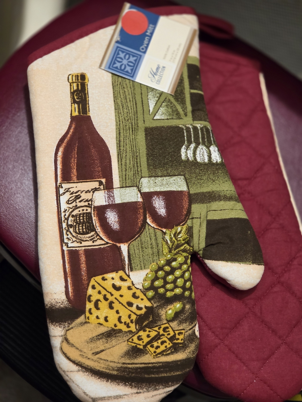 Oven Mitts - Wine & Cheese Board Print, Burgundy/Green (2)